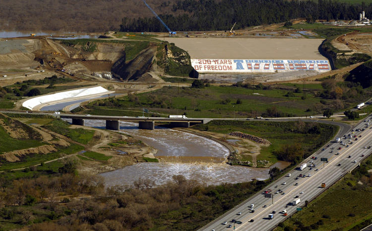 2005 aerial view of mural